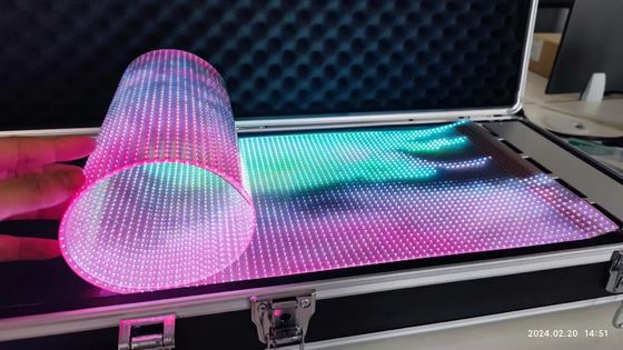 P10 RGB Renkli LED Şeffaf Film Ekranı İçerideki Sert / Esnek LED Ekranı