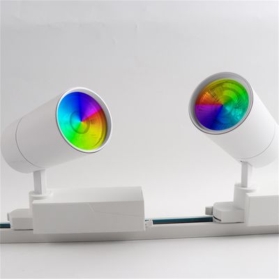 Modern Demiryolu Işıklandırma Sistemi 40W RGBW 2000LM Alüminyum Alaşım Köşesi Düzenleme ile LED Yol Işığı
