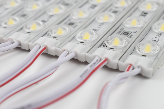 Çok Renkli SMD3030 100LM RGB DC12V 1W Su Geçirmez LED Işık Modülü Dış Mekan Reklamcılığı